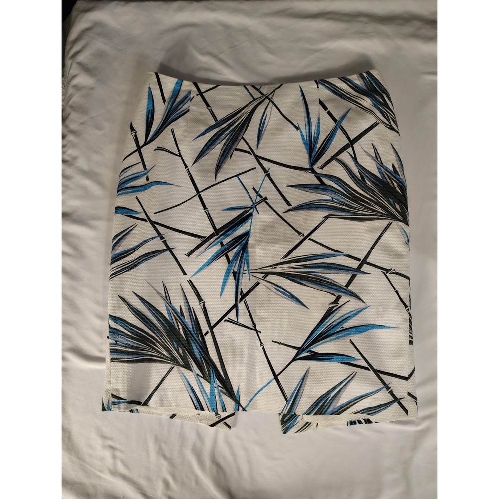 White House Black Market Tropical Bamboo Palm Print Pencil Skirt White Blue 4